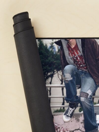 urdesk mat rolltall portrait750x1000 7 - Cortis UK Shop